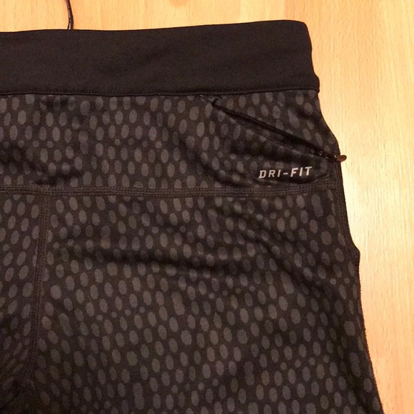 Nike dri-fit leggings - Picture 2 of 5